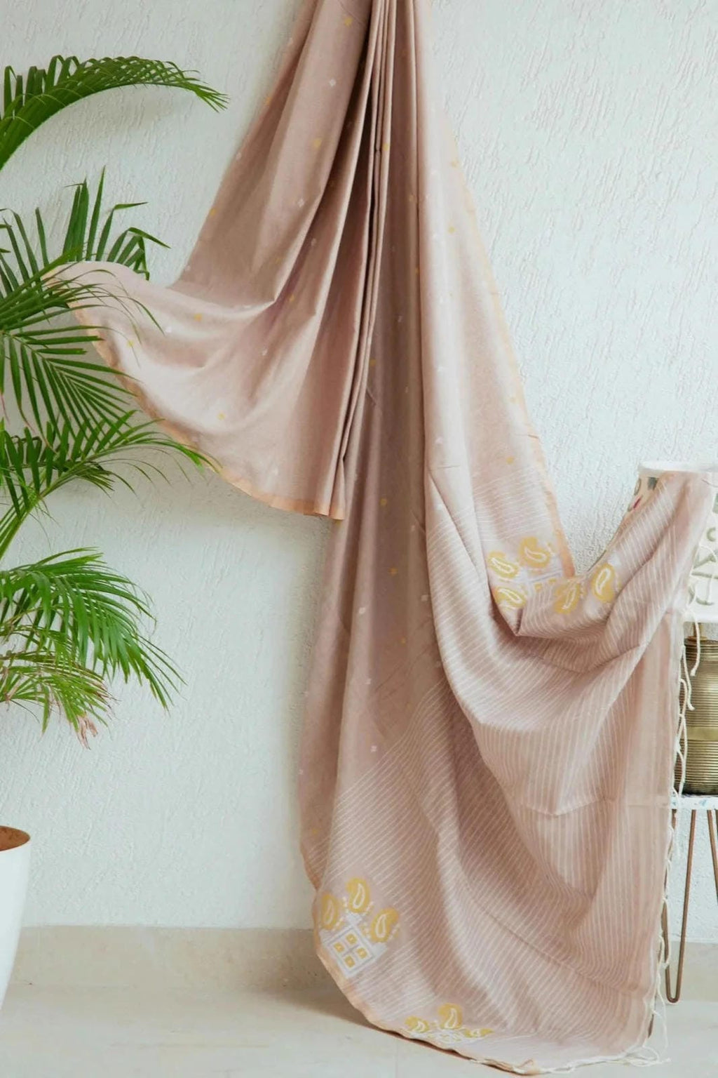 Beige Handwoven Saree - House of Ameyam