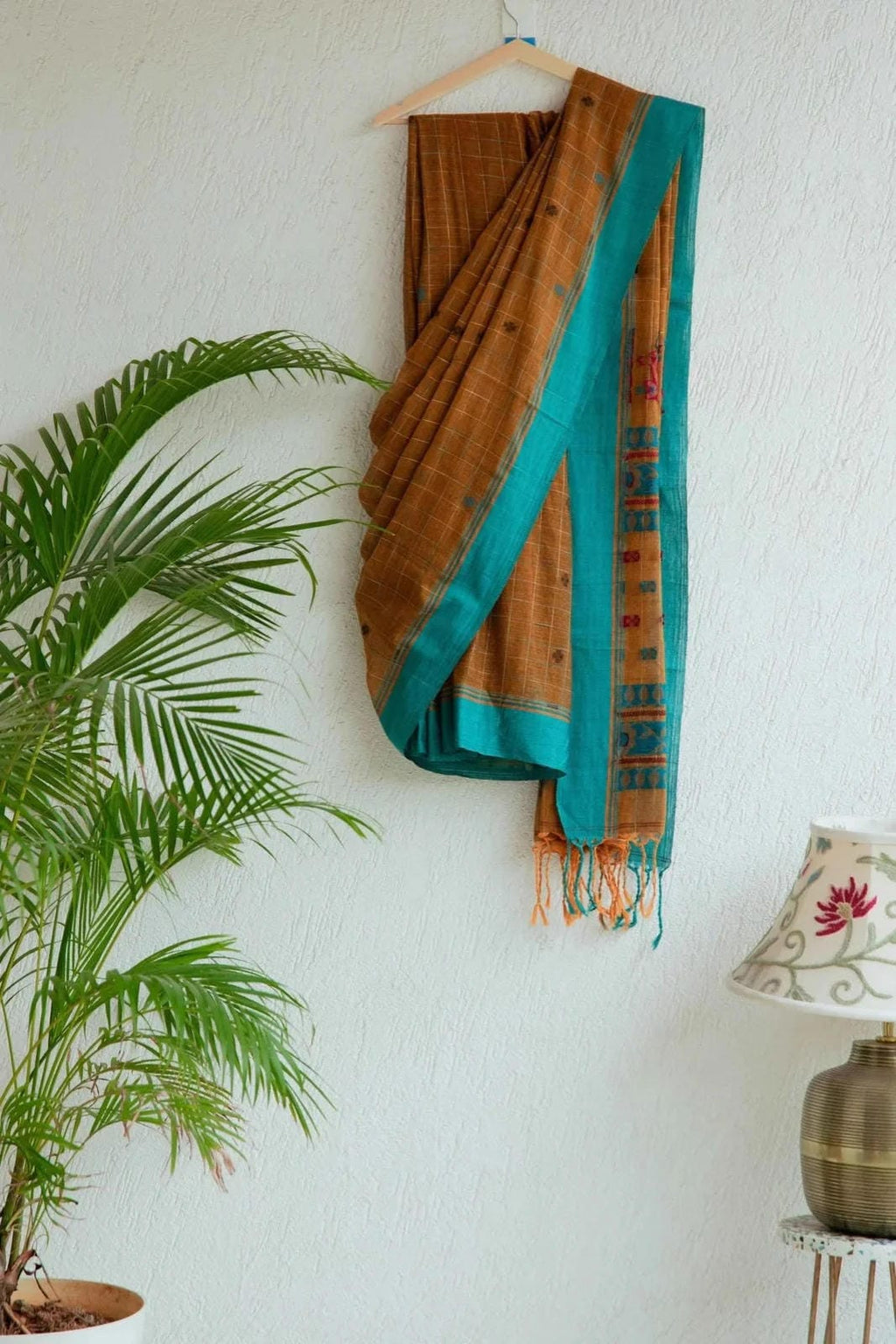 Brown Handwoven Saree - House of Ameyam