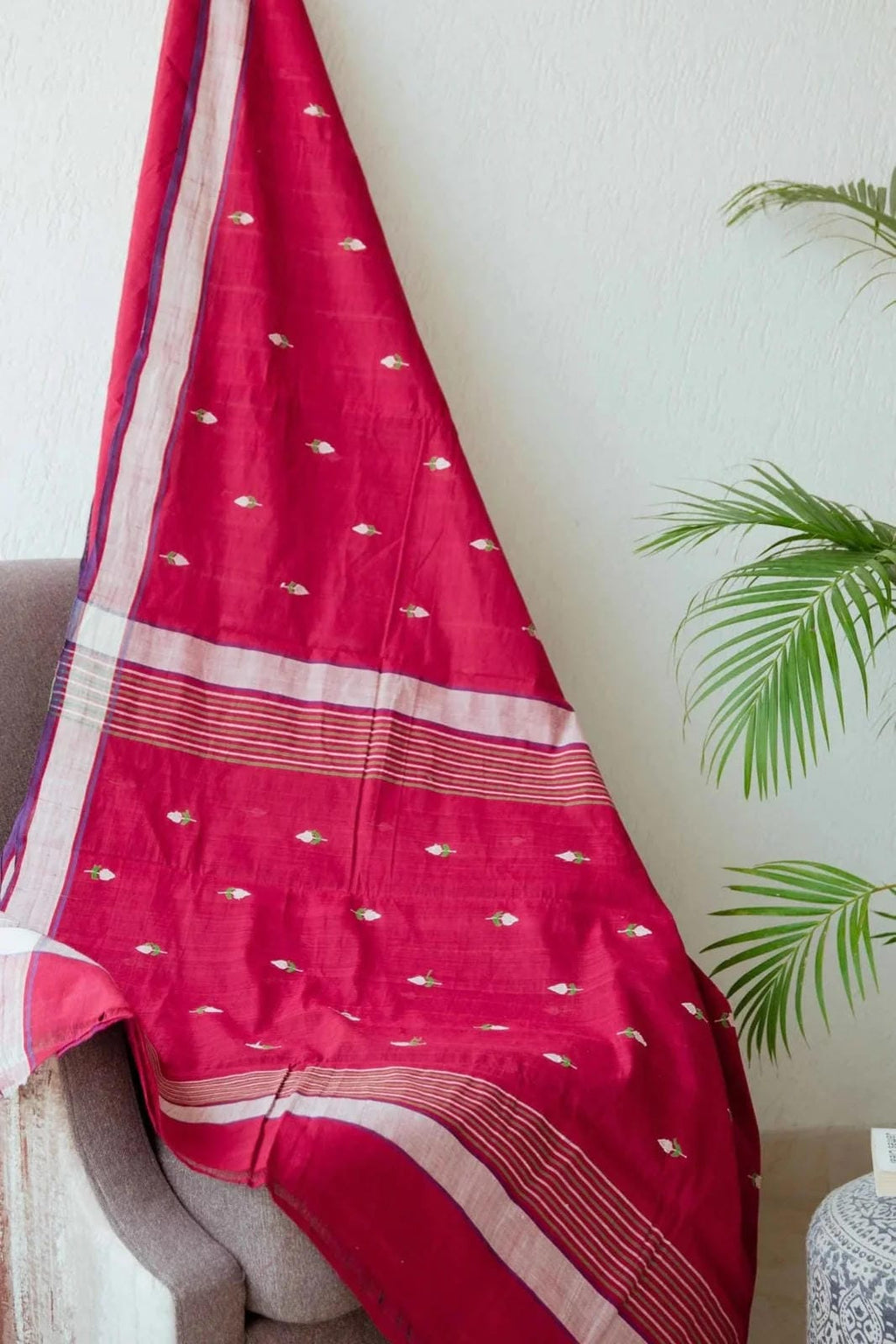 Handwoven Pink Saree - House of Ameyam