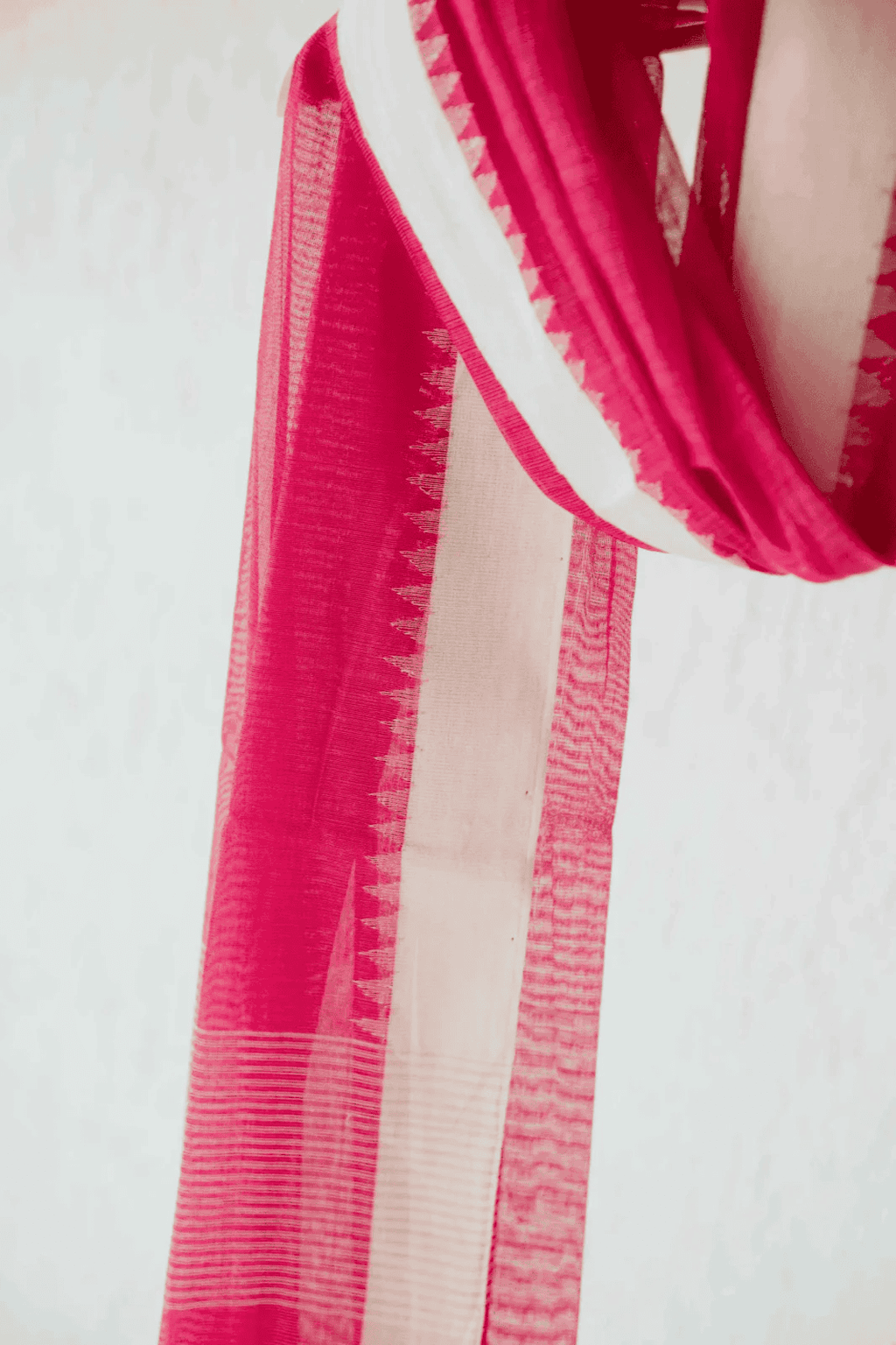 Pink Handwoven Dupatta - House of Ameyam