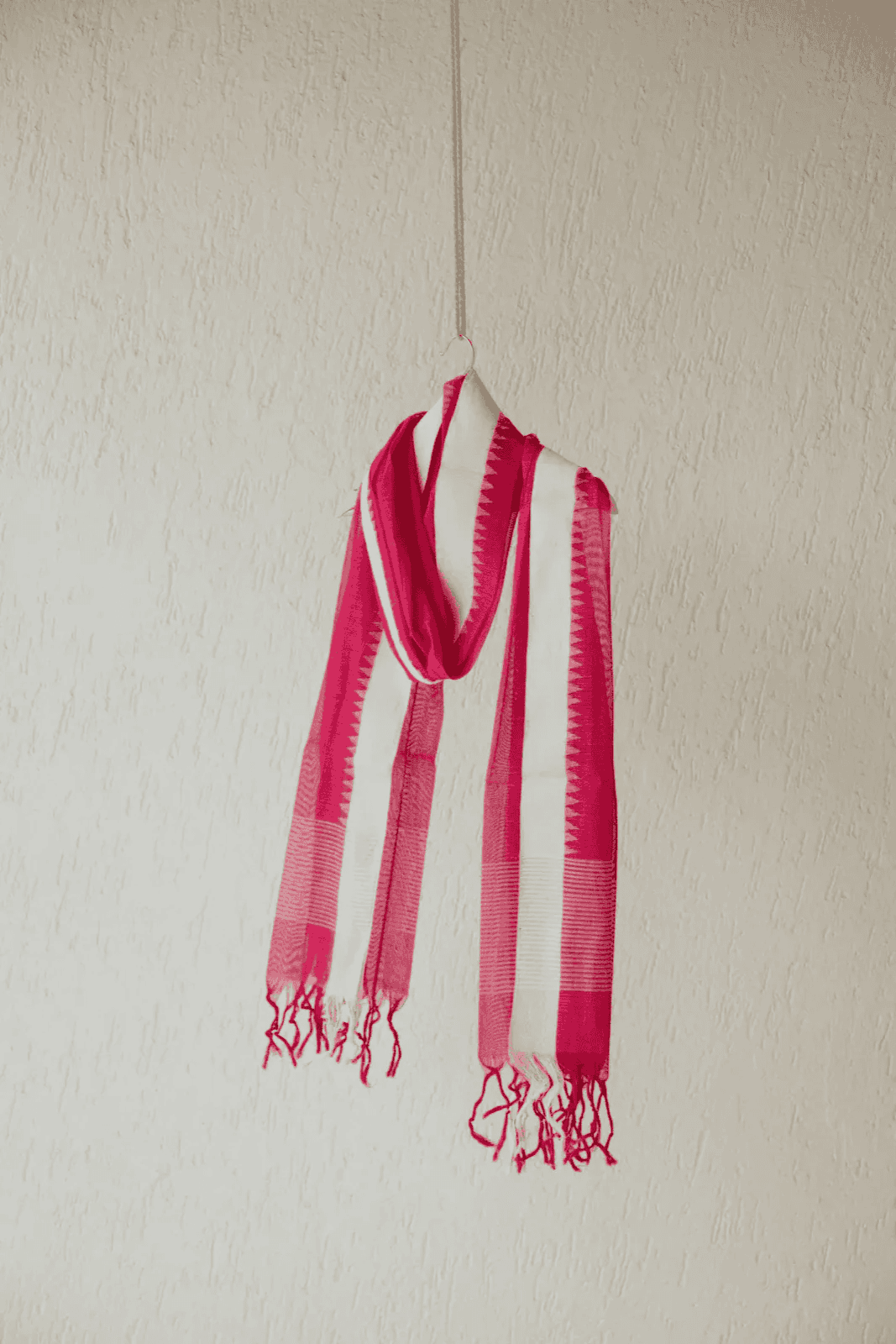 Pink Handwoven Dupatta - House of Ameyam