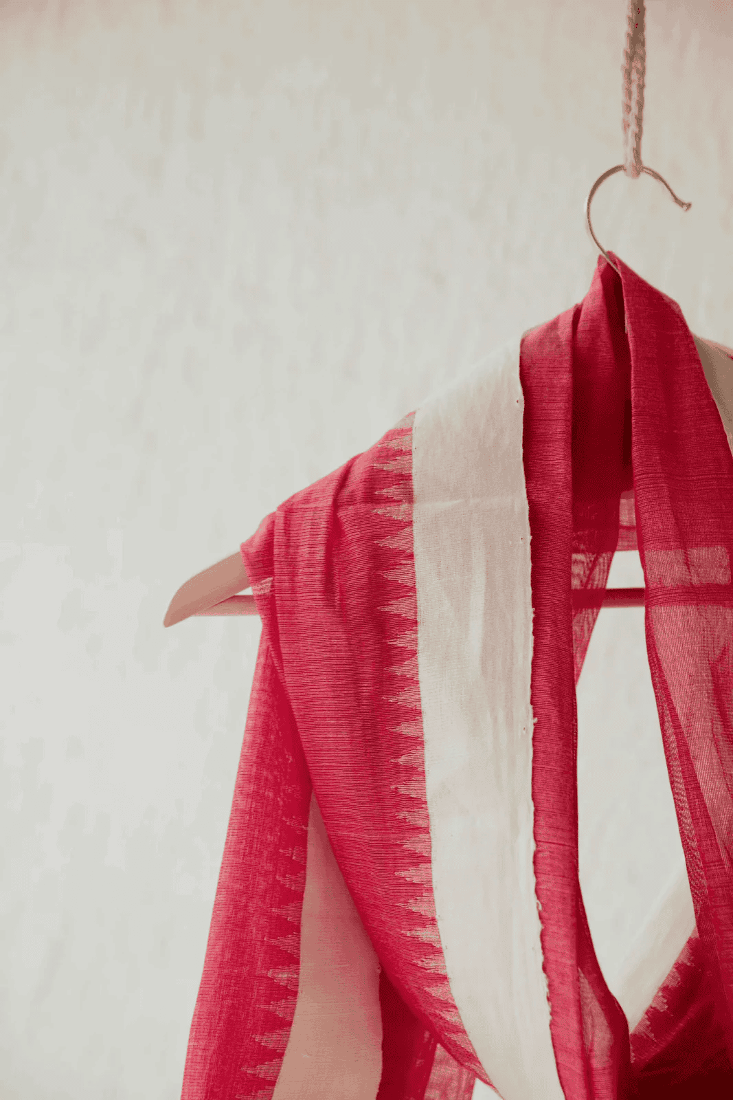 Red Handwoven Dupatta - House of Ameyam